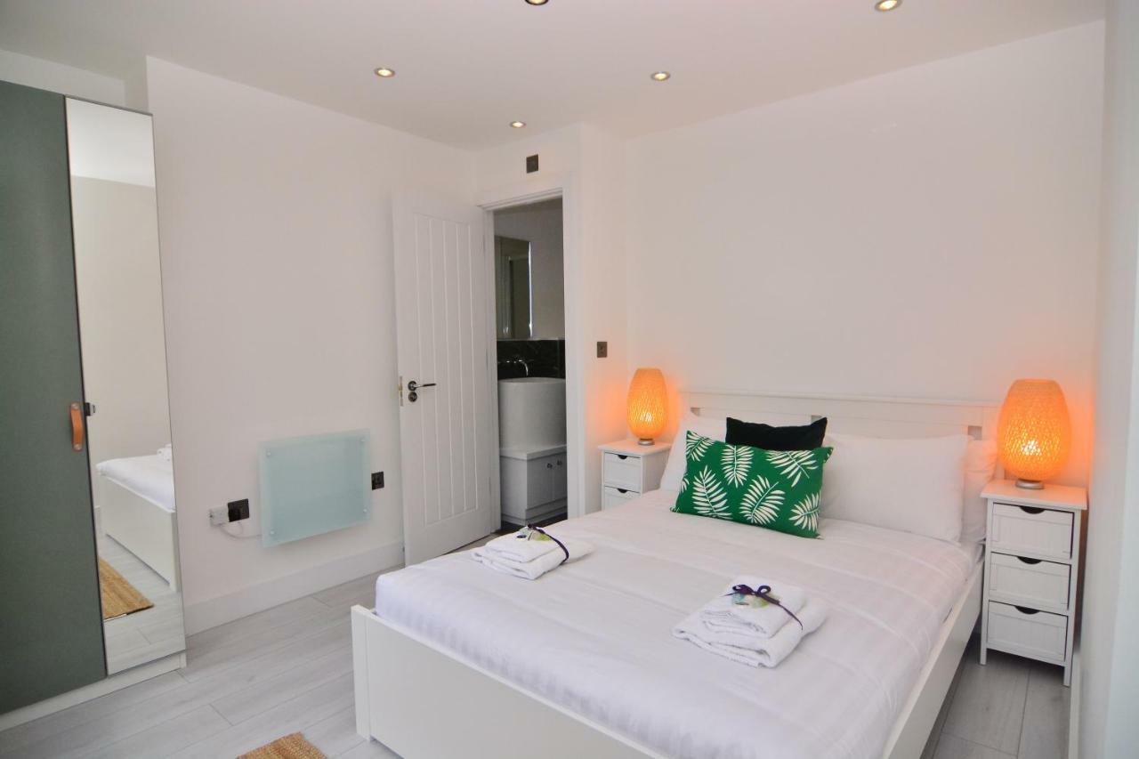 Apartment Wharf - Macarena Apartments 伦敦 外观 照片
